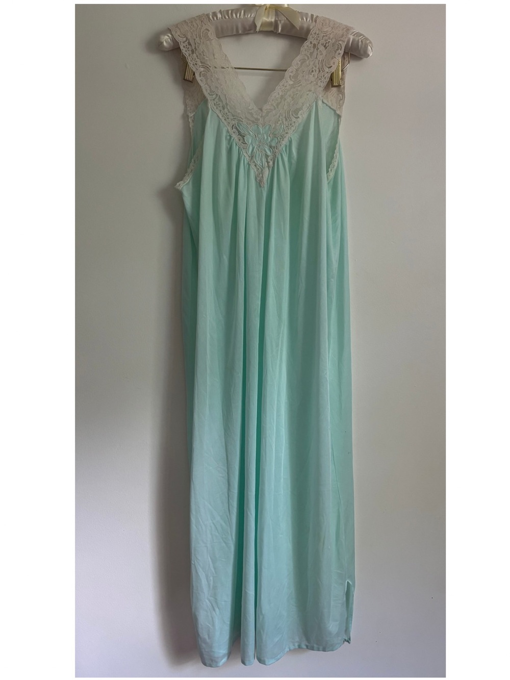 Vintage Mirage Lace-Trim Mint Green Long Nightgown